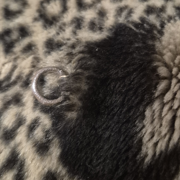 Apparence Paris Vintage Disney Minnie Mouse Faux Fur Jacket - Picture 7 of 10